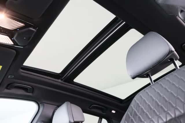 BMW X5 (2021) thumbnail 32