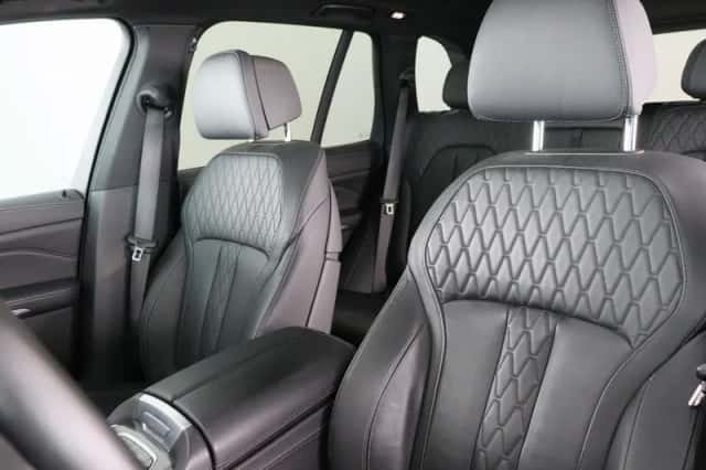BMW X5 (2021) thumbnail 6