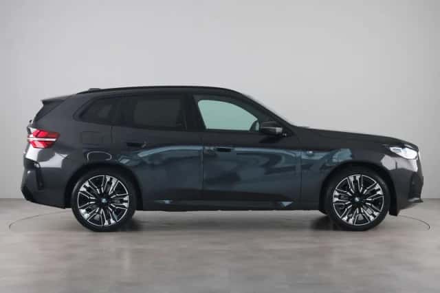 BMW X3 (2025) thumbnail 9