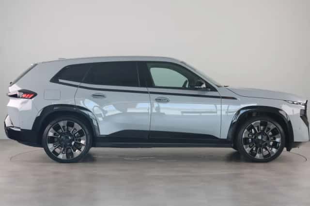 BMW XM (2023) thumbnail 11