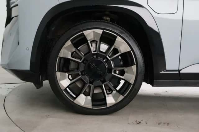 BMW XM (2023) thumbnail 26