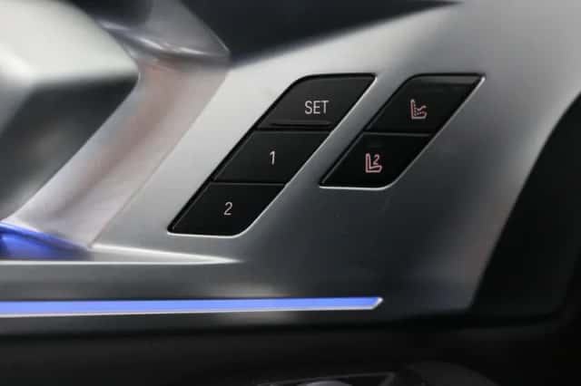 BMW XM (2023) thumbnail 36