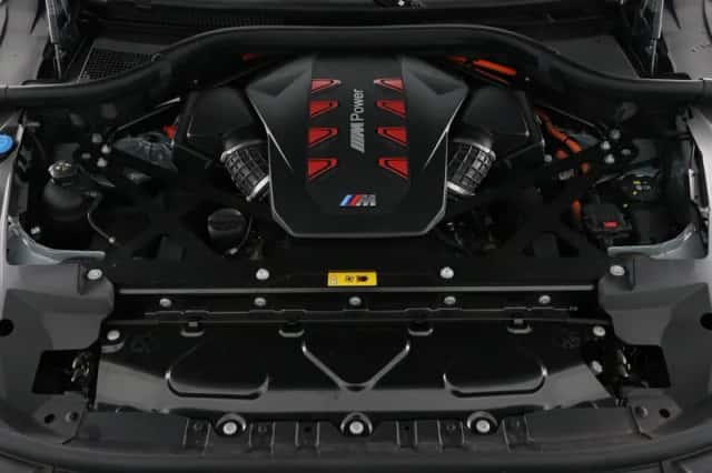BMW XM (2023) thumbnail 6