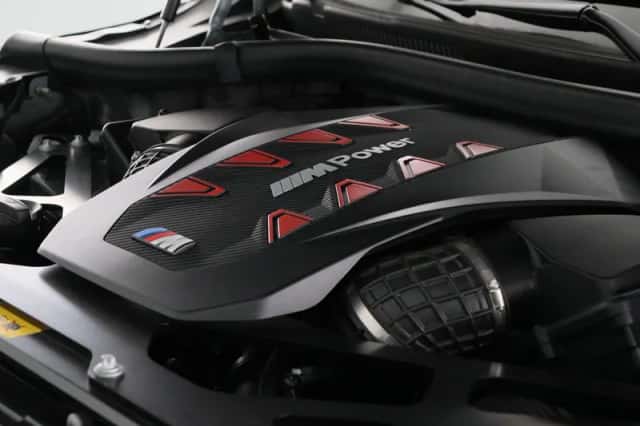 BMW XM (2023) thumbnail 7