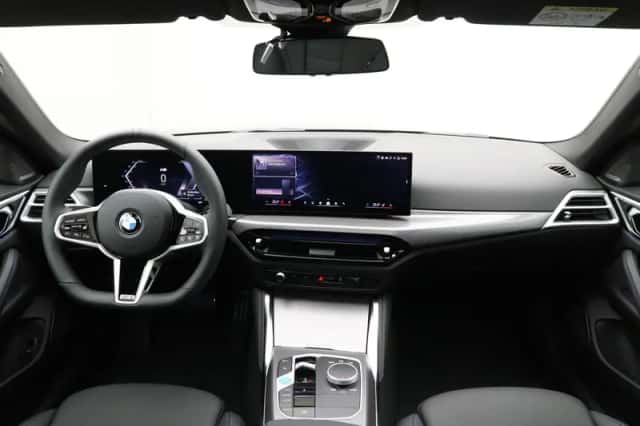 BMW i4 (2026) thumbnail 13