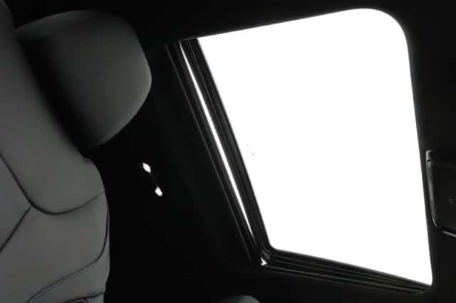 BMW i4 (2026) thumbnail 23