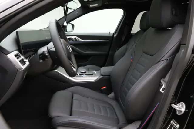 BMW i4 (2026) thumbnail 5