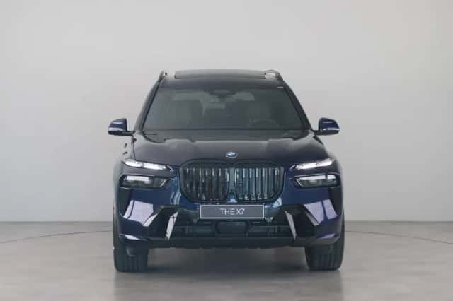 BMW X7 (2026) thumbnail 2