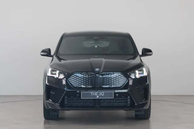 BMW iX2 (2026) thumbnail 2