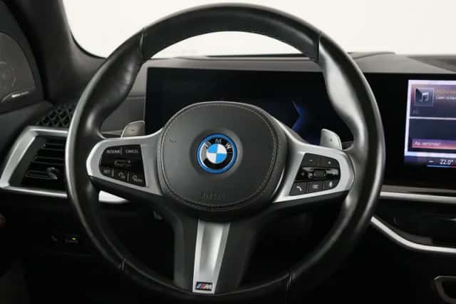 BMW X5 (2024) thumbnail 2