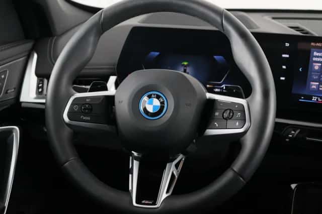 BMW X1 (2025) thumbnail 2