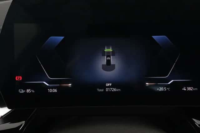BMW iX1 (2026) thumbnail 3
