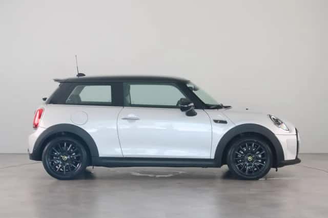 MINI Electric (2021) thumbnail 4