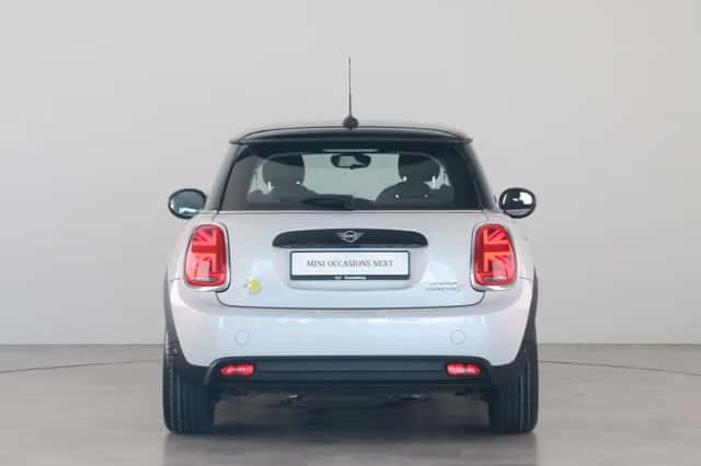 MINI Electric (2021) thumbnail 6