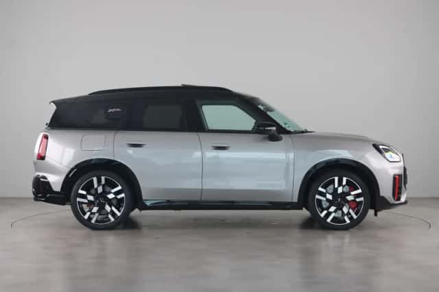 MINI Countryman (2024) thumbnail 4