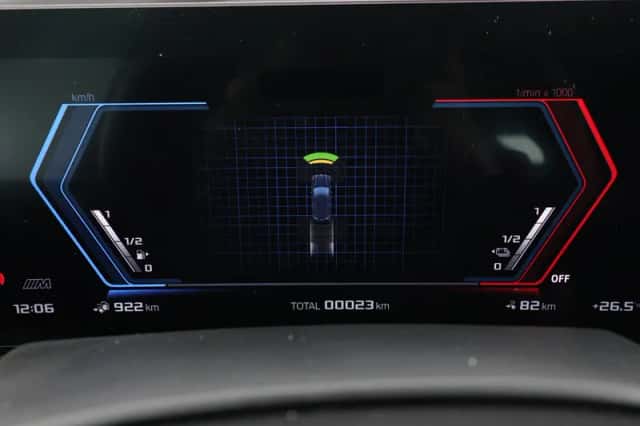 BMW XM (2026) thumbnail 3