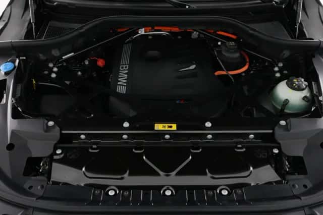 BMW XM (2026) thumbnail 5