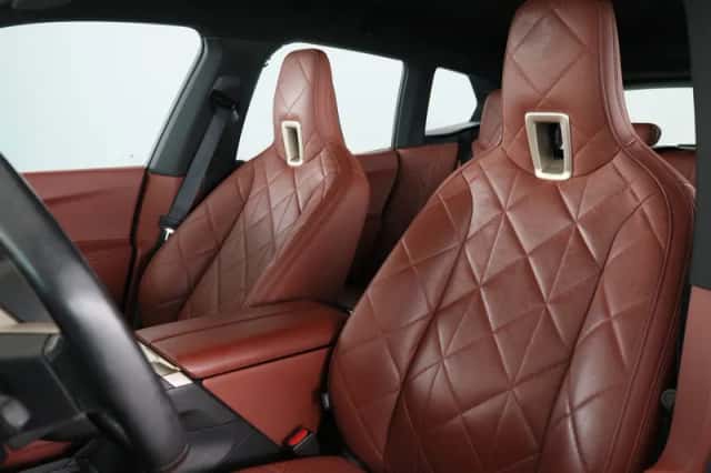 BMW iX (2021) thumbnail 6