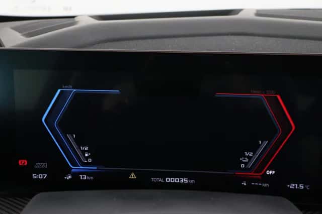 BMW XM (2025) thumbnail 5