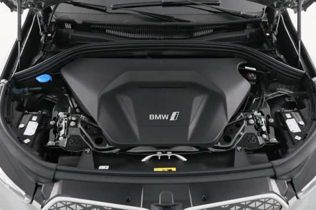 BMW iX1 (2026) thumbnail 5
