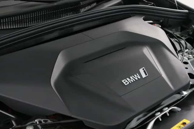 BMW iX1 (2026) thumbnail 6