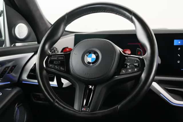BMW XM (2023) thumbnail 2