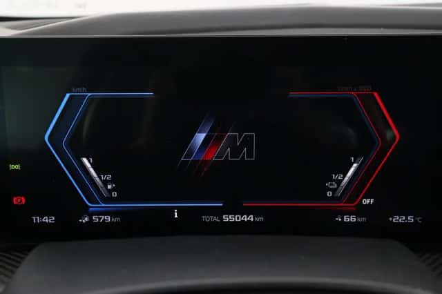 BMW XM (2023) thumbnail 3