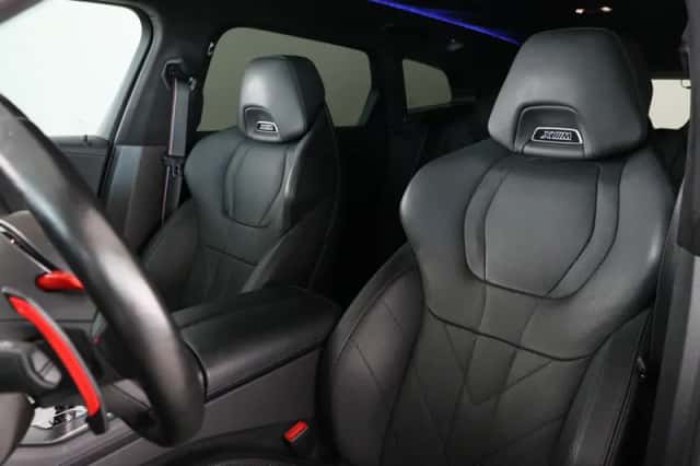 BMW XM (2023) thumbnail 4