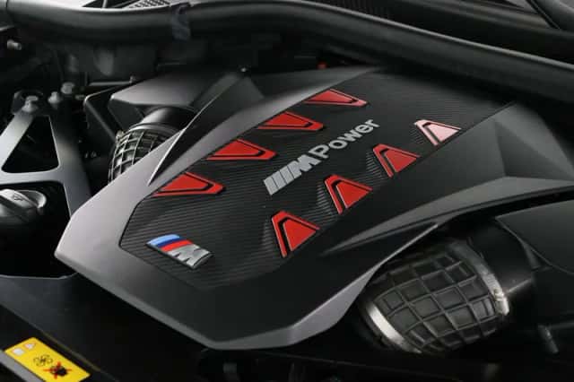BMW XM (2023) thumbnail 5