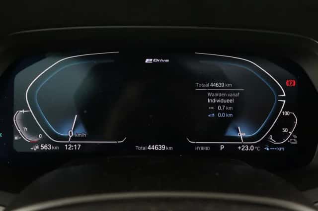 BMW X5 (2023) thumbnail 3