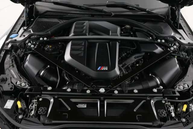 BMW M4 (2025) thumbnail 5