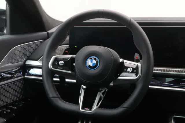BMW 7-Serie (2025) thumbnail 2