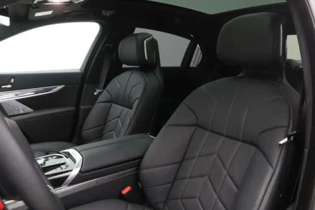 BMW 7-Serie (2025) thumbnail 6