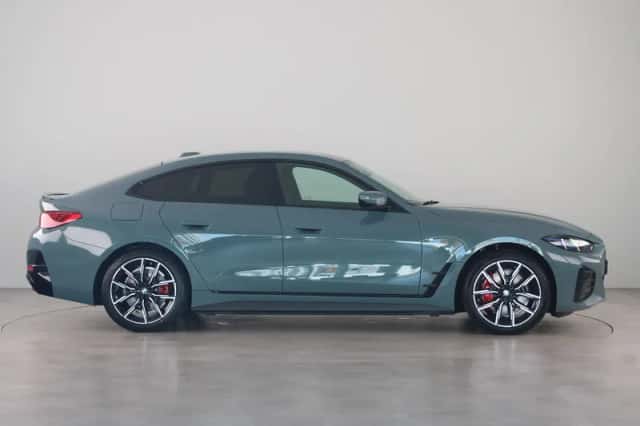 BMW i4 (2026) thumbnail 4