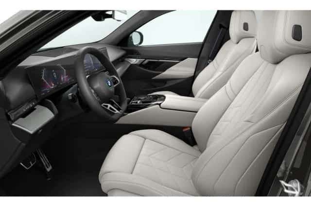 BMW i5 (2026) thumbnail 3
