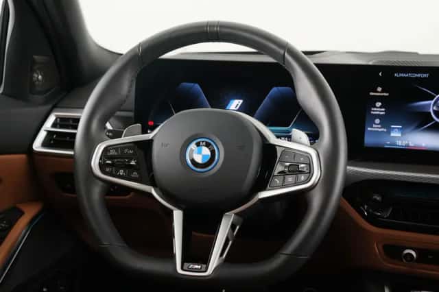BMW 3-Serie (2025) thumbnail 2