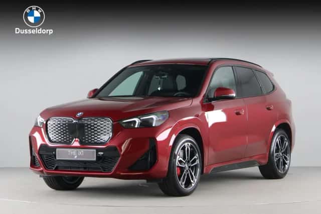BMW iX1 (2026) thumbnail 1