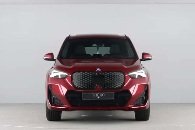BMW iX1 (2026) thumbnail 2