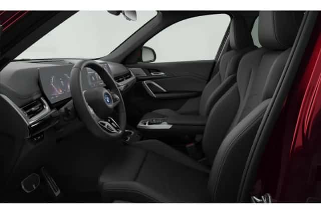 BMW iX1 (2026) thumbnail 3