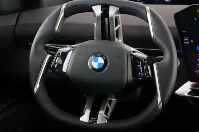 BMW iX3 (2026) thumbnail 2
