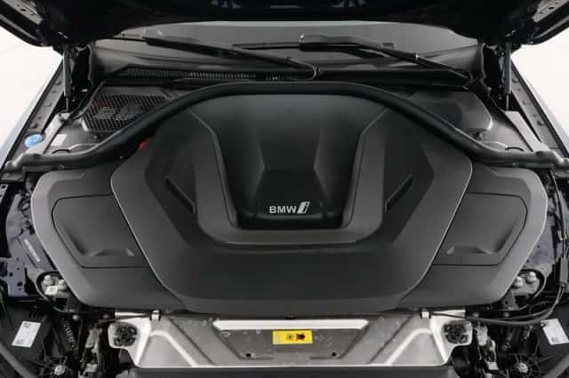 BMW i4 (2025) thumbnail 6