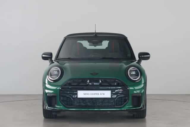 MINI Cabrio (2026) thumbnail 2