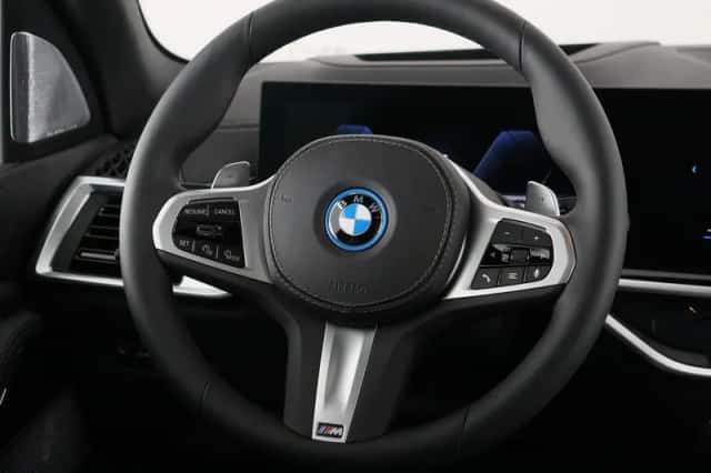 BMW X5 (2025) thumbnail 2