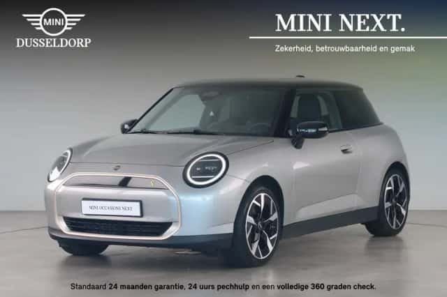 MINI Cooper (2025) thumbnail 1