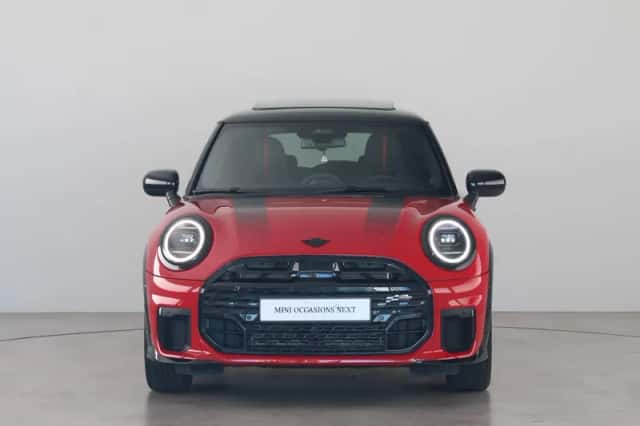 MINI Cooper (2025) thumbnail 2