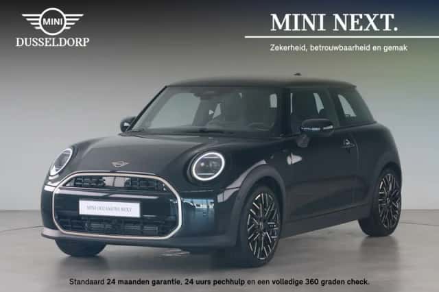 MINI Cooper (2025) thumbnail 1