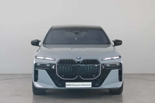 BMW 7-Serie (2025) thumbnail 2