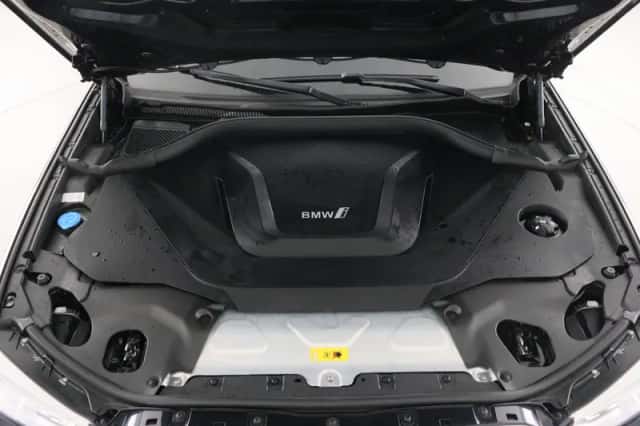 BMW iX3 (2021) thumbnail 5