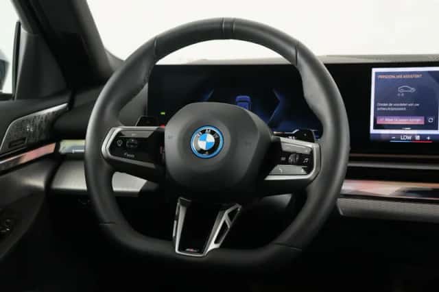 BMW 5-Serie (2025) thumbnail 2