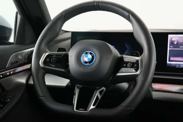 BMW 5-Serie (2025) thumbnail 2